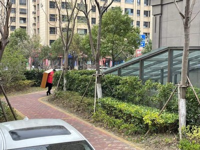 在上海搬家如何收費(fèi)?幾點(diǎn)收費(fèi)模式需了解(圖1) 在上海搬家如何收費(fèi)?幾點(diǎn)收費(fèi)模式需了解(圖1)